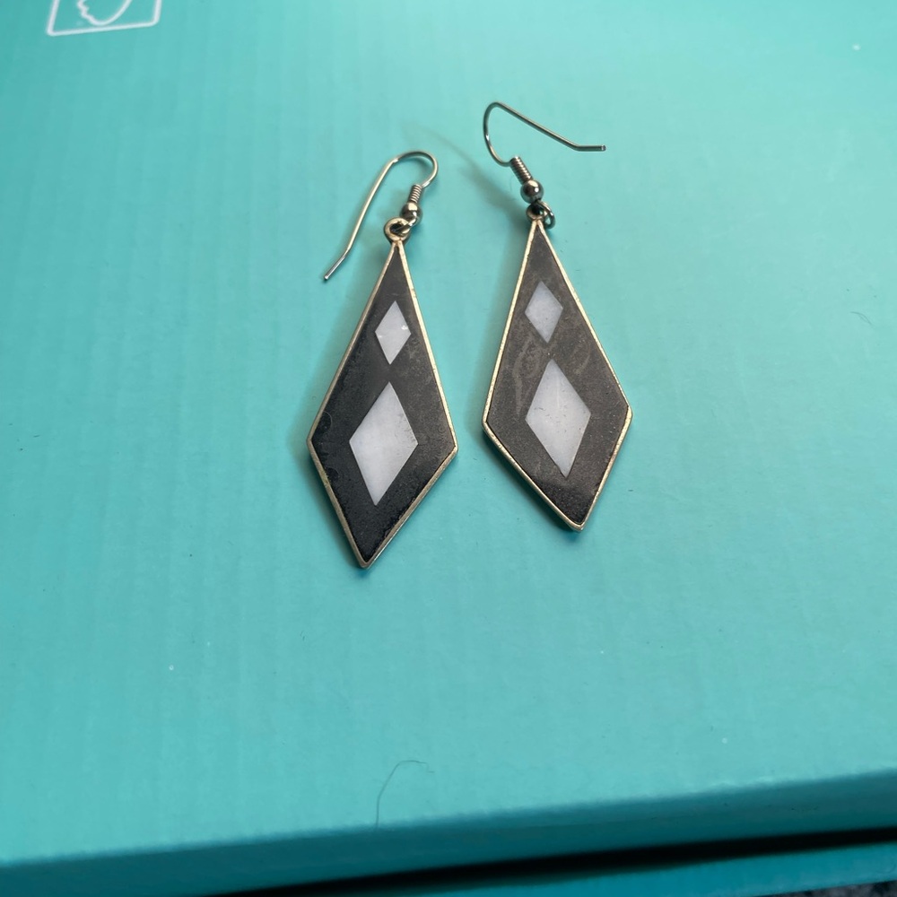Elegant Black and White Geometric Earrings
